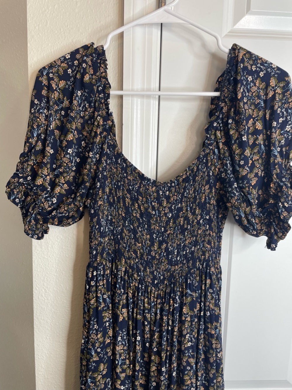 Elloh Boutique Floral Smocked Wide Leg Jumpsuit Navy Floral Small - Picture 3 of 7